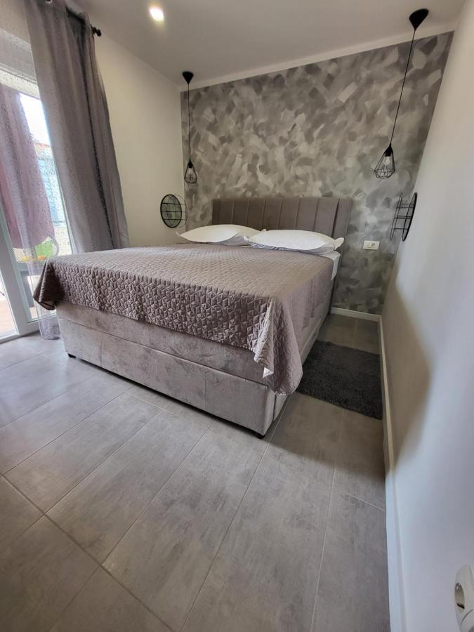 Apartmani Nikmar Makarska Exteriör bild